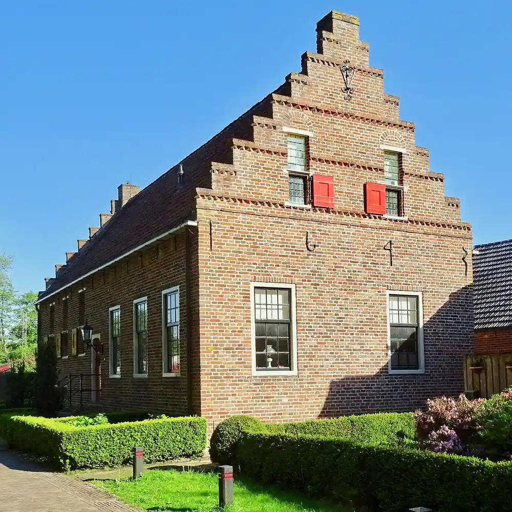 Het rechthuis van Bellingwolde, waar je de rijscholen in Bellingwolde kunt vergelijken