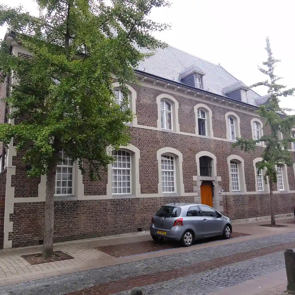 De Steenstraat in Boxmeer, waar je de rijscholen in Boxmeer kunt vergelijken