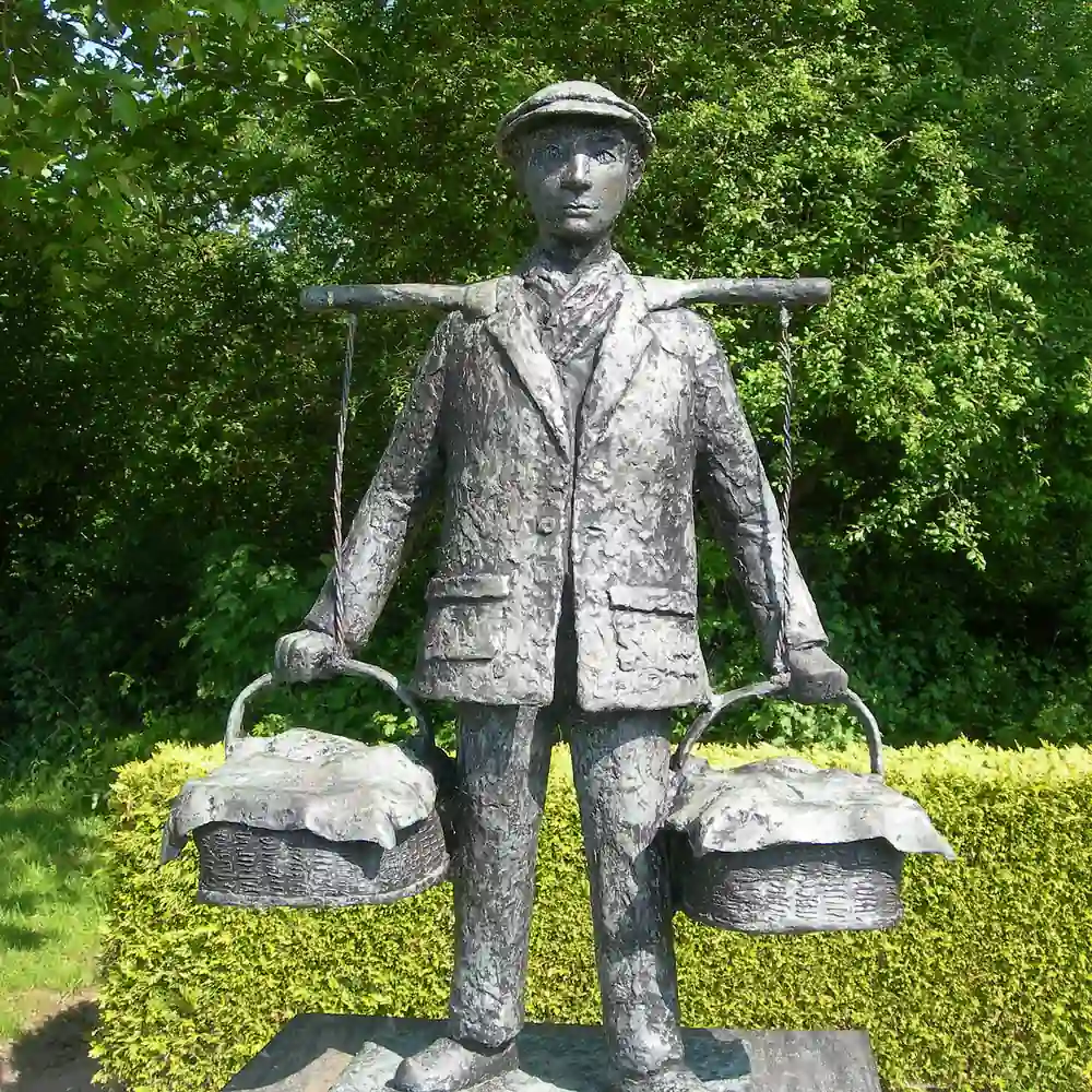 Het beeld De Keapman in De Westereen: rijscholen in De Westereen vergelijken