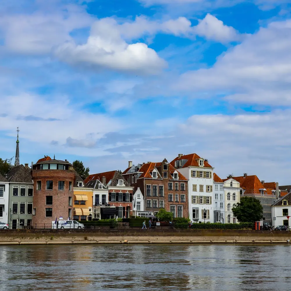 De binnenstad van Deventer aan de IJssel: vergelijk de rijscholen in Deventer