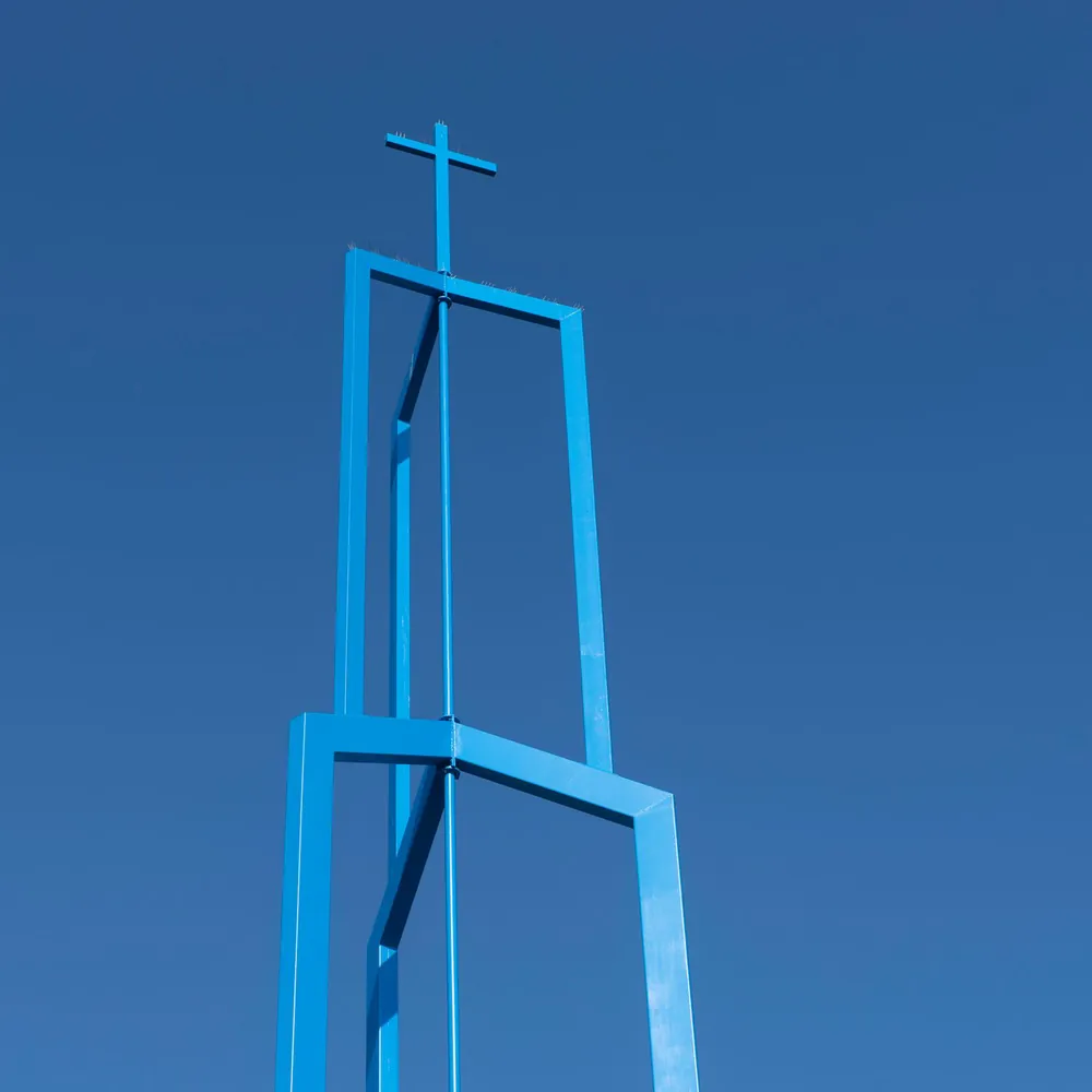 Een moderne kerktoren in Giessenburg: rijscholen in Giessenburg vergelijken