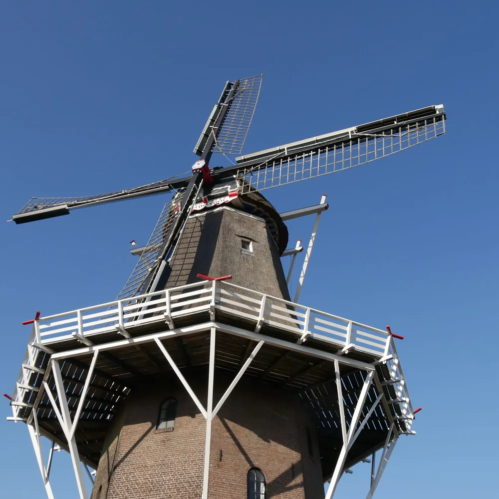 Een molen in Heerenveen, vlak bij Rottum: alle rijscholen in Rottum op een rij
