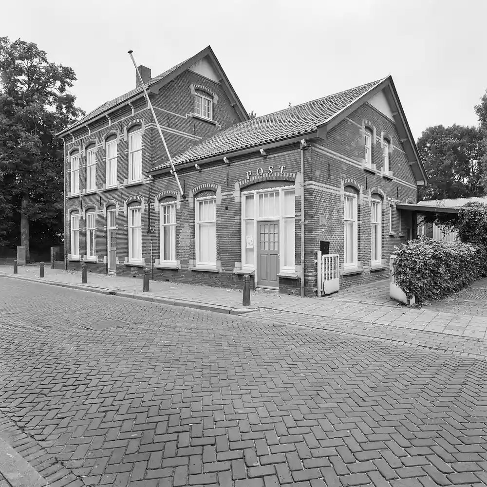 Een pand in Kerkdriel, vlak bij Rossum: alle rijscholen in Rossum op een rij