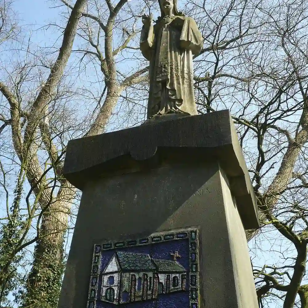 Een monument in Knegsel: vergelijk de rijscholen in Knegsel