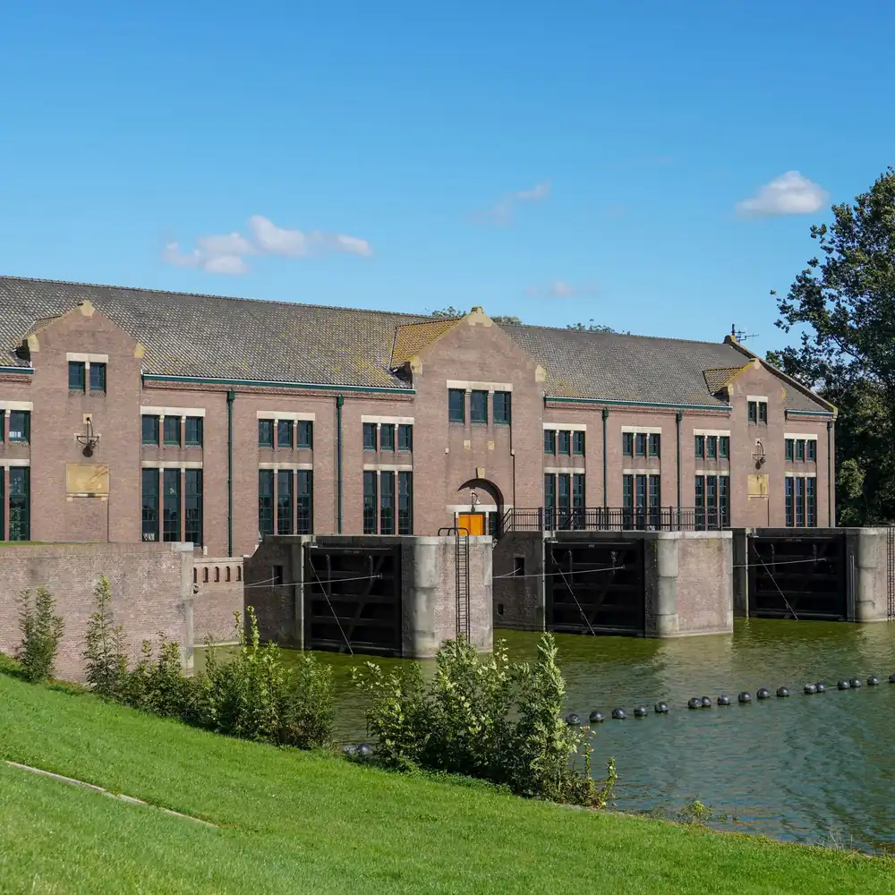 Het Woudagemaal bij Lemmer: rijscholen in Lemmer vergelijken