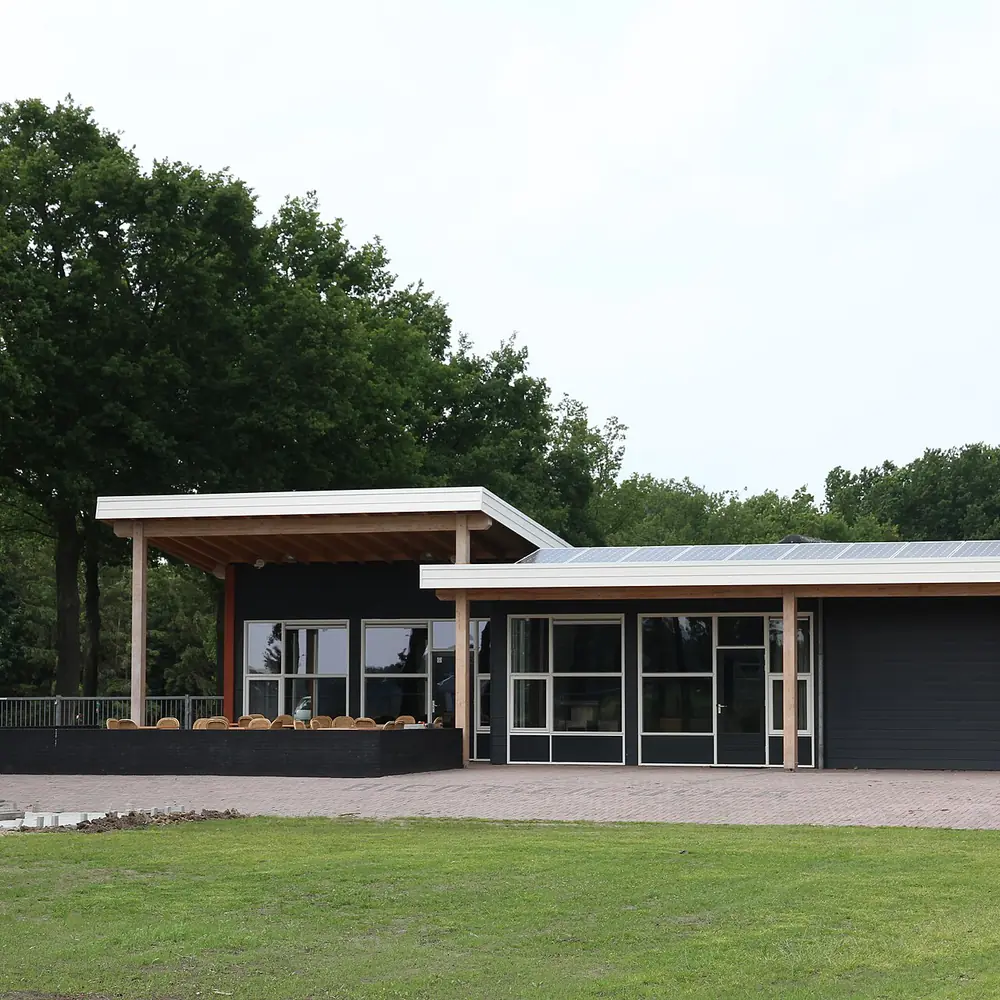 Het dorpshuis van Lutten: vergelijk de rijscholen in Lutten