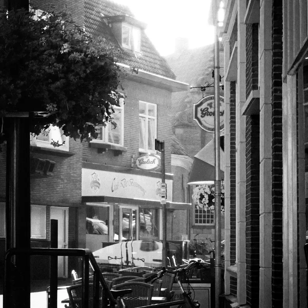 Een straat in het centrum van Oldenzaal: vergelijk de rijscholen in Oldenzaal