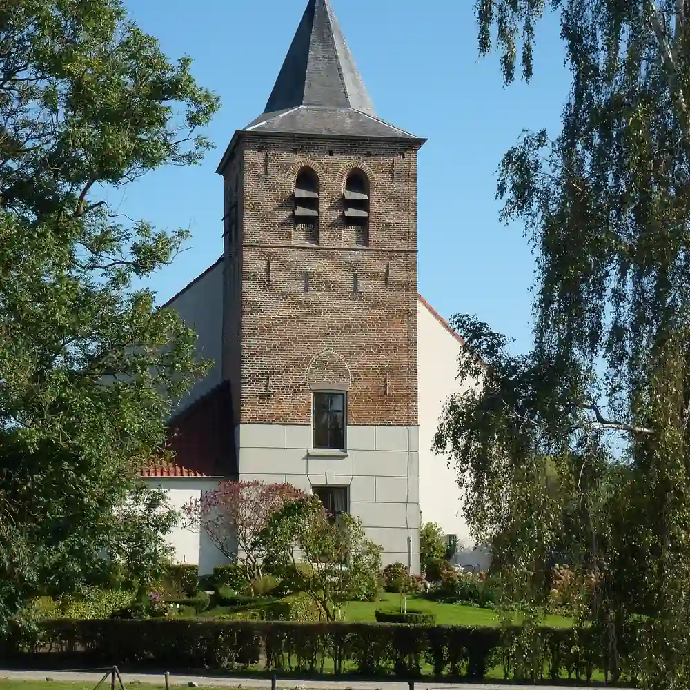 De kerktoren van Ooij: vergelijk de rijscholen in Ooij