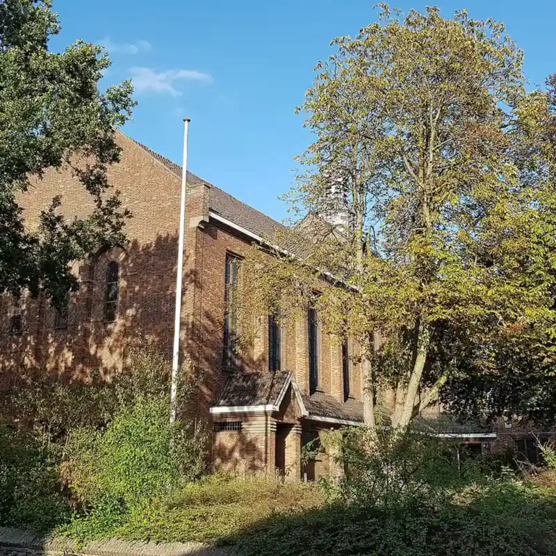 De Hervormde kerk van Renkum: rijscholen in Renkum vergelijken