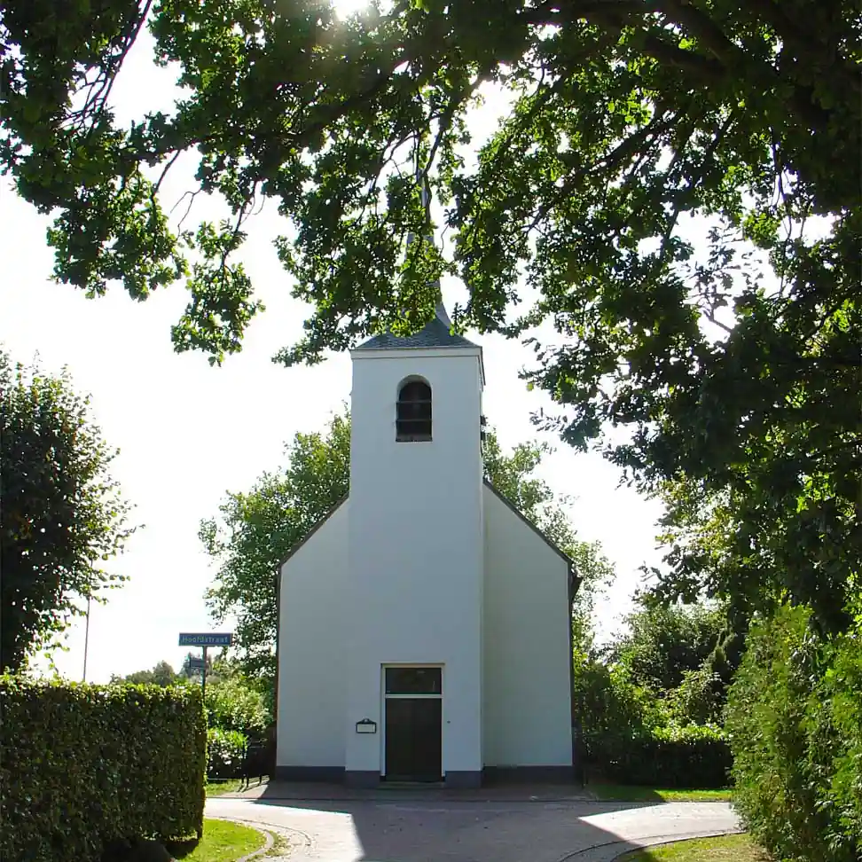 De Jacobskerk in Roderwolde, waar je de rijscholen in Roderwolde kunt vergelijken